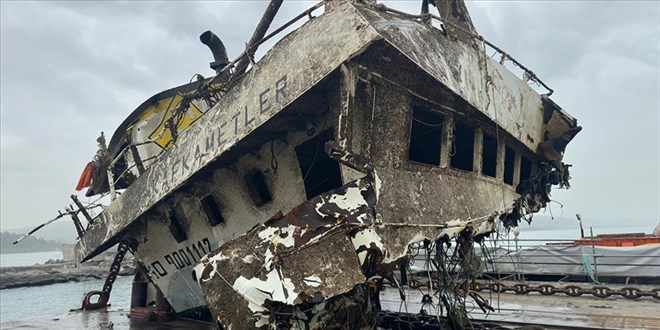 'Kafkametler' adlı geminin batmasına ilişkin 3 kişi tutuklandı