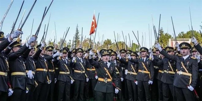TSK'da 'Korsan Yemin' krizi! Disiplin sorunu değil 'istikrara tehdit'