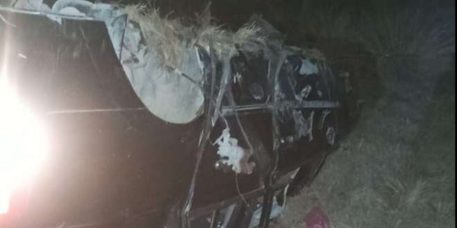 Van'da feci kaza! 2 ölü, 3 de yaralı var
