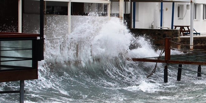 Meteorolojiden Ege Denizi'nde fırtına uyarısı