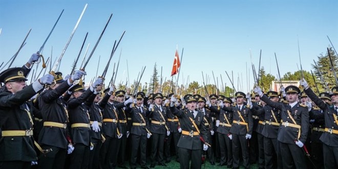 MSB'den ihraç edilen teğmenlere ilişkin açıklama
