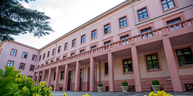 Adalet bakanlığı, 'asrın felaketi' sonrası dayanışma ve destek çalışmalarını sürdürüyor