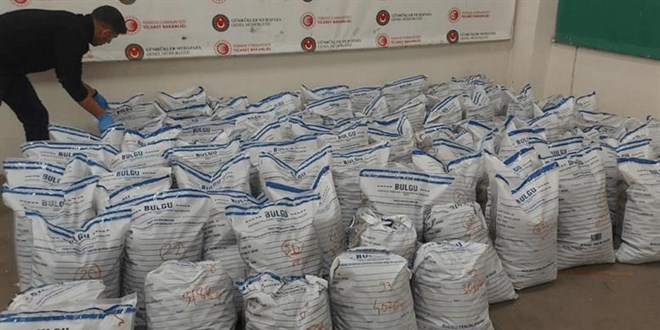 Habur Gümrük Kapısı'nda 370 kilogram uyuşturucu yakalandı