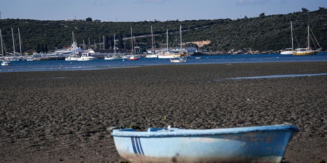 Ege kıyılarındaki deniz çekilmesi depremin habercisi mi?