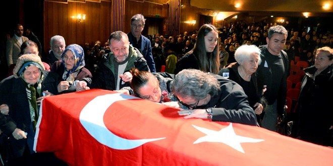 Ödüllü keman sanatçısı Laçin Akyol son yolculuğuna uğurlandı