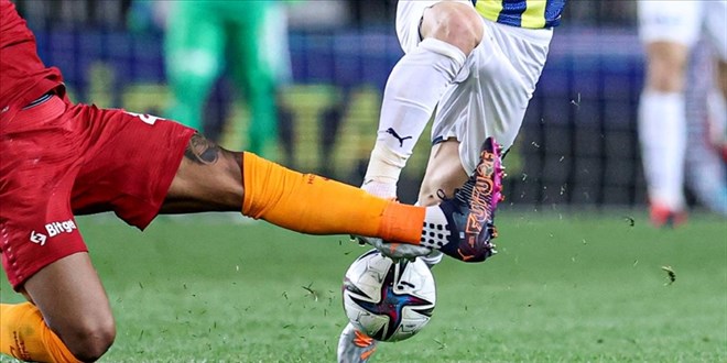 Galatasaray-Fenerbahçe derbisinin tarihi açıklandı