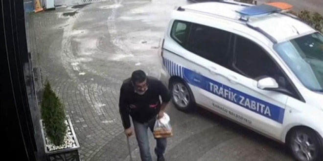 Dilencinin 'Oscarlık' performansı zabıtayı görünce son buldu