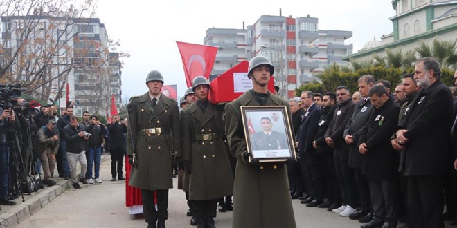 Şehit uzman çavuş son yolculuğuna uğurlandı
