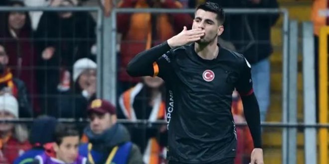 Galatasaray'ın golcüsü Morata derbide yok!