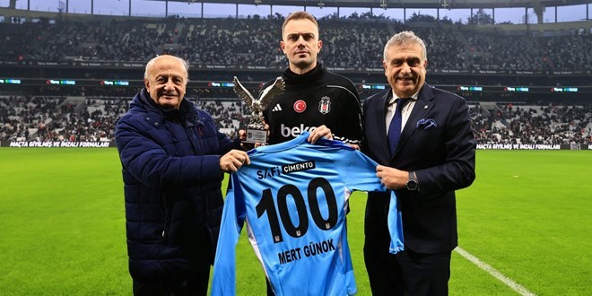 Beşiktaş'ta Mert Günok dalya dedi: Plaket ve Fair Play ödülü