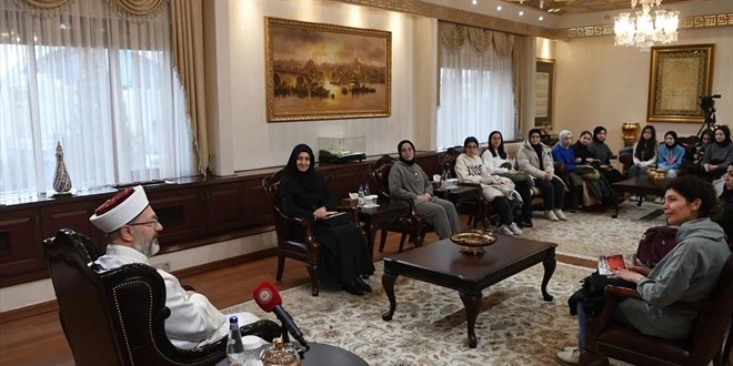 Erbaş: Medeniyetimizin temeli kitap ve kalemdir