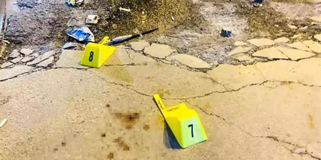 Düğün salonu önünde silahlı kavga: 3 yaralı