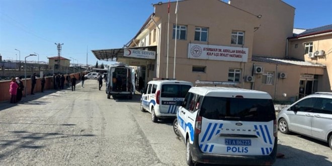 Psikolojik Sorunlu Genç Annesini Öldürdü, Babasını Yaraladı