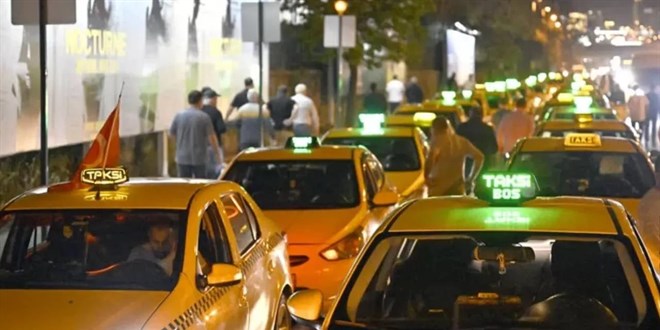 Taksilerde Kamera Zorunluluğu Süresi Uzatıldı