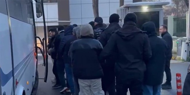 İzmir'de IŞİD operasyonunda 5 gözaltı
