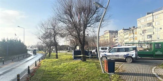 Geceyi geçirdiği parkta donarak hayatını kaybetti