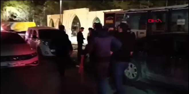 Besni'de Bıçaklı Kavga: 4 Yaralı, 10 Gözaltı