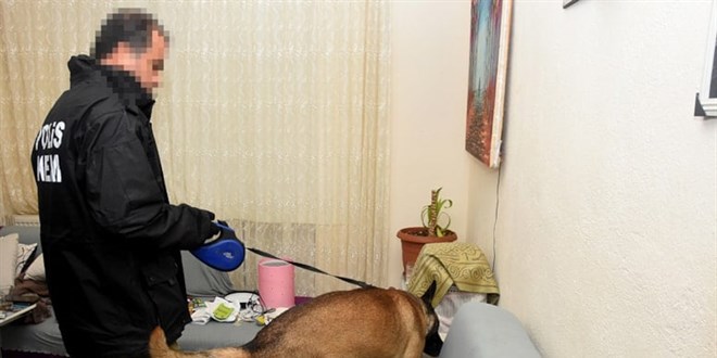 Üç ilde eş zamanlı uyuşturucu operasyonu: 26 kişi gözaltına alındı