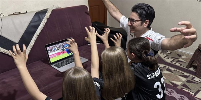 Beşiktaşlı babanın kızlarına verdiği isimler şaşkına çevirdi