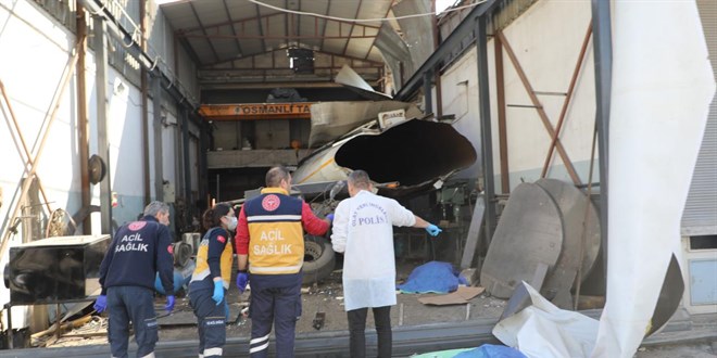 Gaziantep'te yakıt tankeri patladı: 2 kişi öldü, 3 kişi yaralandı