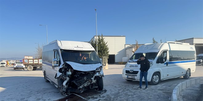 İşçi servisi kaza yaptı: 19 yaralı
