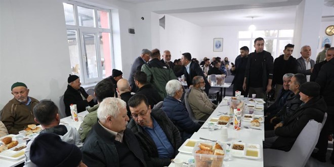 Bu köyde iftar vakti evlerde yemek pişirmek yasak