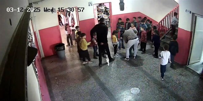 Öğretmenin Hızlı Müdahalesi Çocuğun Hayatını Kurtardı