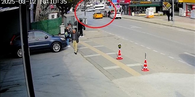Atakum'da Polis ve Minibüs Çarpışması Anı