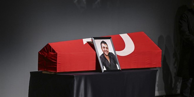 Oyuncu Şinasi Yurtsever son yolculuğuna uğurlandı