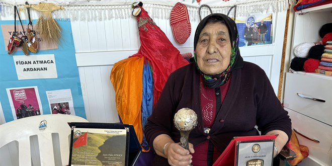 Hediyelik Damal bebeklerinin 44 yıllık ustası: Fidan nine