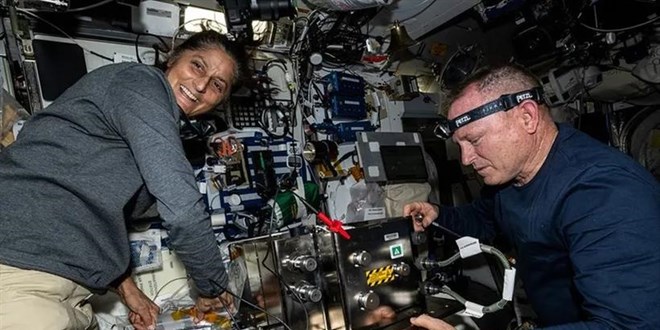 NASA Astronotları 286 Gün Sonra Dünya'ya Döndü