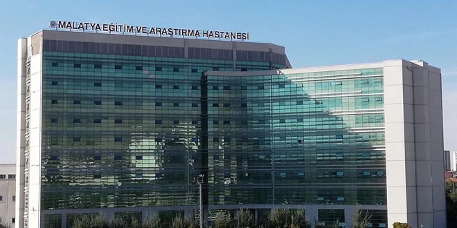 Karın Ağrısıyla Başvurdu, 7 Kg'lık Tümör Çıkarıldı