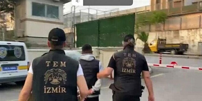 İzmir'de FETÖ Operasyonu: 9 Polis Gözaltında