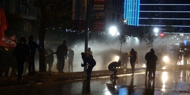 İzmir'de İmamoğlu Protestosunda 123 Gözaltı