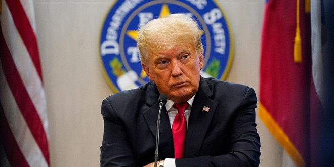 Trump, Kamala Harris ve Clinton'ın Güvenlik İzinlerini Kaldırdı