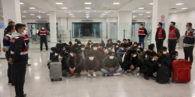 Edirne ve K�rklareli'nde 33 D�zensiz G��men Yakaland�