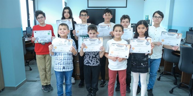 40 bin öğrencinin katıldığı STEM Olimpiyatları'nda ilk 10'a girdi