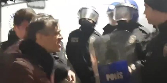 Emniyet müdürü ile komiser arasında biber gazı kavgası