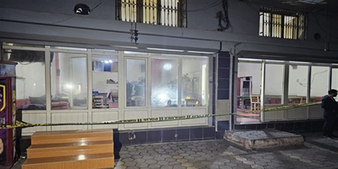 17 Yaşındaki Çocuk Kahvehaneyi Bastı: 2 Ölü