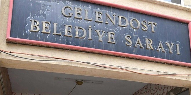 Belediye başkanı 'rüşvet' ve 'zimmet' suçlamasıyla tutuklandı