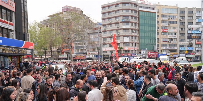 İzmir'de üç belediyeye grev kararı asıldı