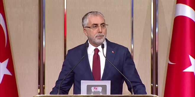 Işıkhan'dan gençlere tavsiye: Cumhurbaşkanımız gibi kartallara bakın