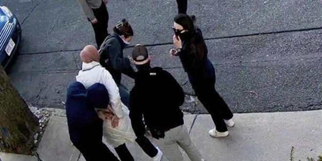 ABD'de yüzlerce kişi Türk öğrenci Rümeysa için bir araya geldi