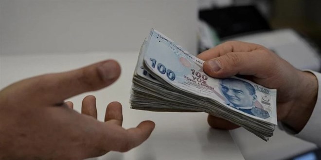 Emekli ikramiyesini 4 bin liraya yükselten teklif TBMM'de kabul edildi