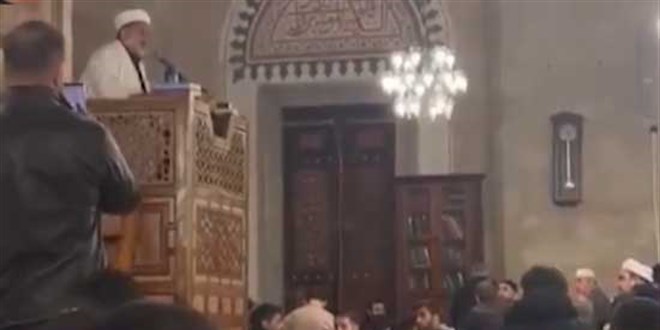 Şehzadebaşı camii imamı: Demir yumruğu yersiniz