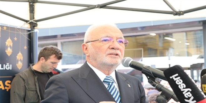 Mustafa Elitaş: '85 Milyon Bir Aileyiz'