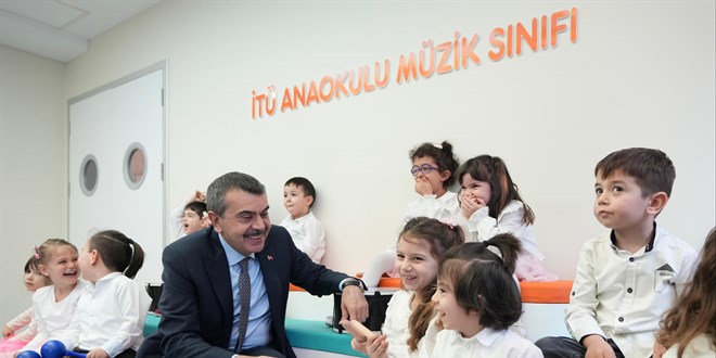 Bakan Tekin Yanıtladı: Liseler 3 Yıla Düşecek Mi?