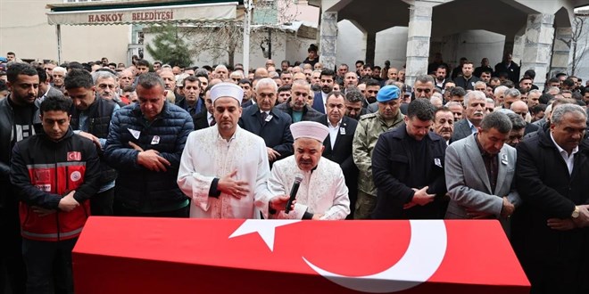 Şehit polis Mesut Acar son yolculuğuna uğurlandı