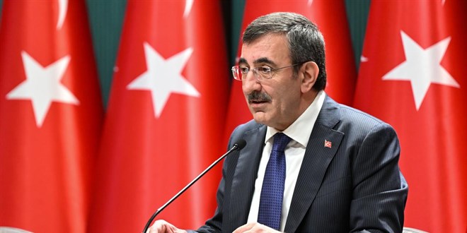 Y�lmaz: Anti-semitizm arayanlar Avrupa tarihine baks�nlar