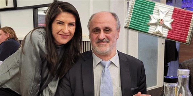 Almanya'da yaşayan Mustafa Duman'a Devlet Liyakat Nişanı verildi